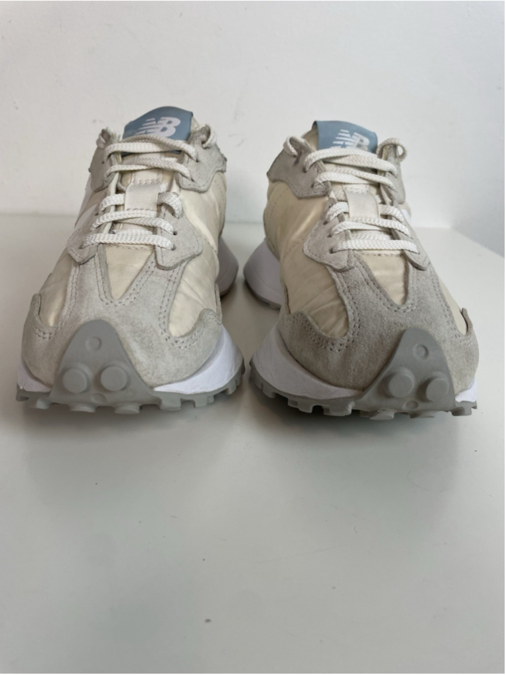 New Balance 327 Womens Size 5.5 Cream Athletic Running Walking Shoes Sneakers - Picture 3 of 10